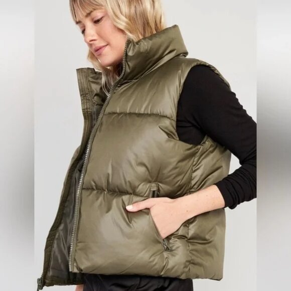 Old Navy Womens Olive Green Zip Water Resistant Shiny Quilted Puffer Vest M - Picture 3 of 7